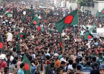 সায়েন্স ল্যাবে হাজারো মানুষের বিজয় উল্লাস
