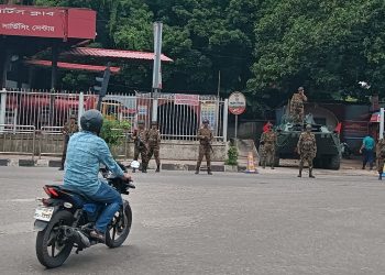 সন্ধ্যা ৬টা থেকে অনির্দিষ্টকালের জন্য কারফিউ