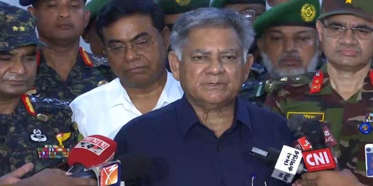বিশৃঙ্খলা করবেন না পলিটিক্যাল পার্টির মতো থাকেন আ.লীগকে স্বরাষ্ট্র উপদেষ্টা