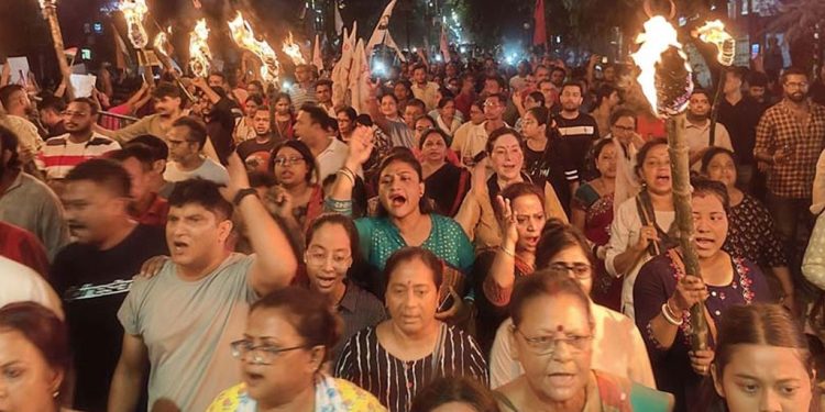 নারীদের বিক্ষোভে উত্তাল পশ্চিমবঙ্গের রাজপথ