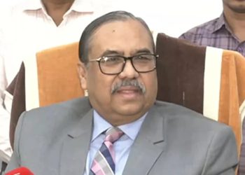 পদত্যাগ করেছেন প্রধান বিচারপতি