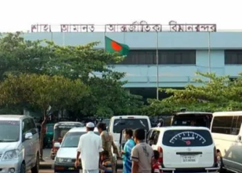 দেশে ফিরলেন আমিরাতে বিক্ষোভ করা আরও ১০ শ্রমিক