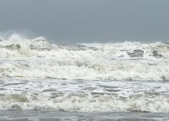 বঙ্গোপসাগরে ট্রলারডুবি, ৫ জেলের মরদেহ উদ্ধার