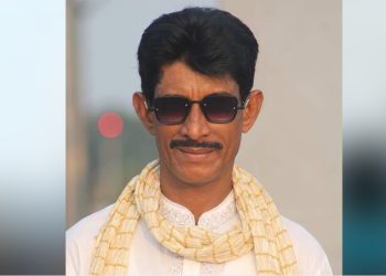 বিদেশি মদ পাচারের সময় আওয়ামী লীগ নেতা আটক