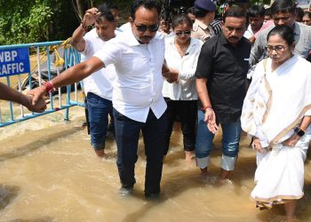টানা বৃষ্টি-ধসে বিপর্যস্ত পাহাড়, দু’দিনের উত্তরবঙ্গ সফরে মুখ্যমন্ত্রী