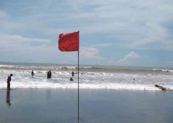 কেটে গেছে নিম্নচাপ, সমুদ্রবন্দর থেকে নামল সতর্কতা সংকেত