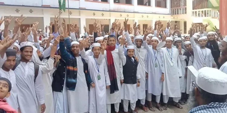 আলিমে পাসের হার ৯৩.৪০, জিপিএ-৫ পেলেন ৯৬১৩ জন