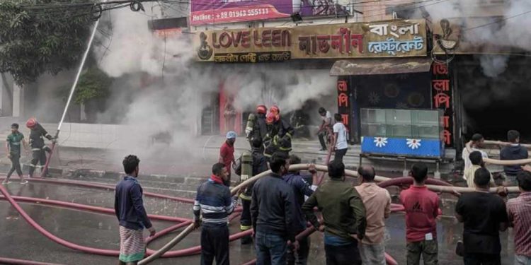 উত্তরায় রেস্টুরেন্টে আগুন, নিয়ন্ত্রণে ৯ ইউনিট
