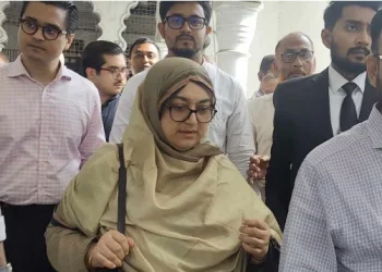 খালাসের রায় শুনে বাবরের স্ত্রী বললেন ‘আলহামদুলিল্লাহ’