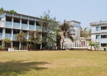 লটারিতে সরকারি বালিকা বিদ্যালয়ে ভর্তির ‘সুযোগ’ পেল বালক