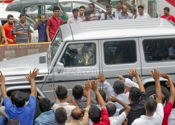 ‘অসামান্য অবদানের’ জন্য প্লট পেয়েছেন ১৫ গাড়িচালকও
