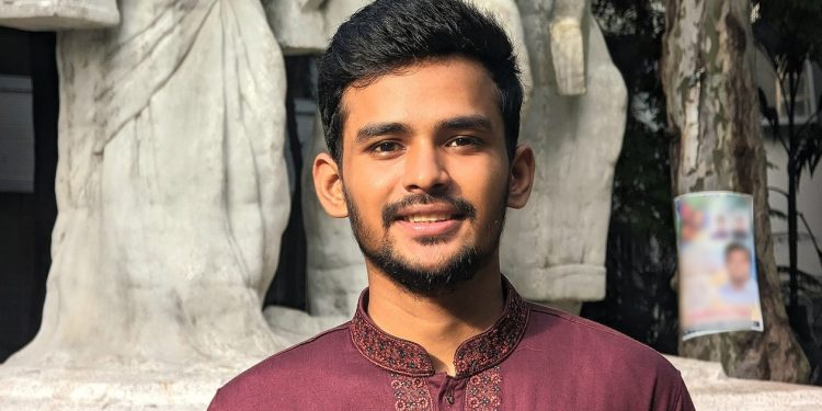 ‘উপদেষ্টাদের কেউ রাজনীতি করলে সরকার থেকে বের হয়েই করবে’