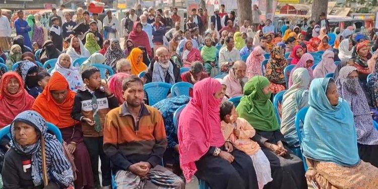 খালেদা জিয়ার রোগ সুস্থতা কামনায় বিএনপির কম্বল বিতরণ