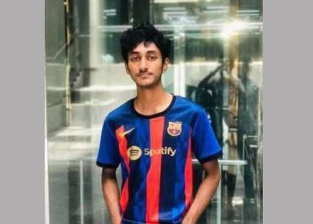 চট্টগ্রামে প্রেমিকাকে না পেয়ে অভিমানে স্কুলছাত্রের আত্মহত্যা