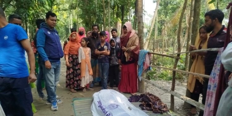 বরিশালে অষ্টম শ্রেণীর ছাত্রীর ঝুলন্ত লাশ উদ্ধার