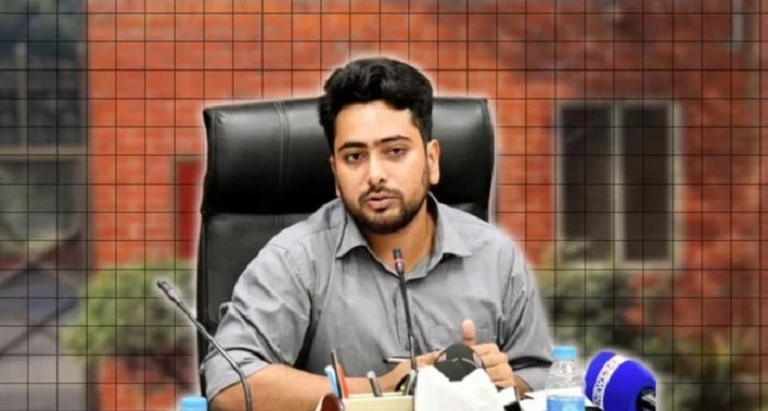 এ মাসেই পদত্যাগ করছেন উপদেষ্টা নাহিদ!