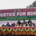 ৬ দাবিতে শহীদ মিনারে চাকরিচ্যুত বিডিআর সদস্যদের অবস্থান
