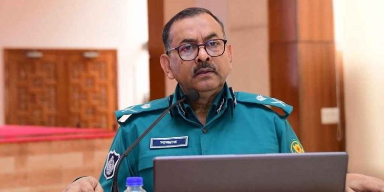 সড়ক অবরোধ করে দাবি আদায়ের চর্চা বন্ধ করতে হবে
