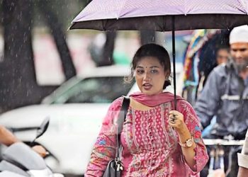 বৃষ্টির আভাস, বাড়তে পারে তাপমাত্রা