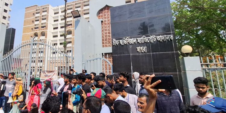 মাগুরায় শিশু ধর্ষণ: মধ্যরাতে শুনানি, চার আসামি রিমান্ডে