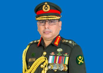 সেন্ট্রাল আফ্রিকান রিপাবলিক পরিদর্শনে গেলেন সেনাপ্রধান