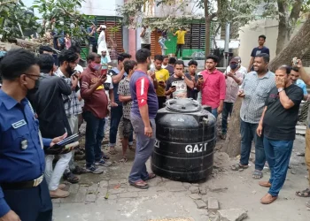 ট্যাপ থেকে বেরোচ্ছিল রক্ত, পানির ট্যাংক খুলে মিলল যুবকের মরদেহ