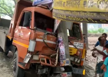 ট্রাকচাপায় প্রাণ গেলো আনসার কমান্ডারের