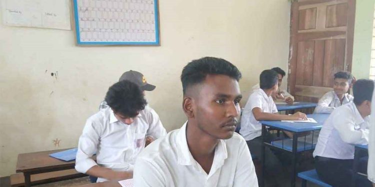 বাবার লাশ বাড়িতে রেখে এসএসসি পরীক্ষার হলে খাইরুল