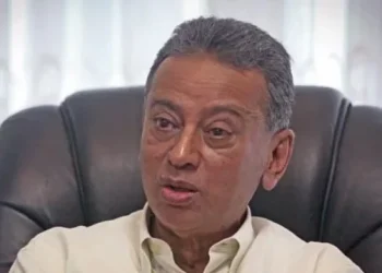 এত আত্মত্যাগ কোনো মহামানবকে ক্ষমতায় বসানোর জন্য নয় : আমীর খসরু