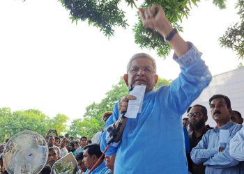 অপকর্ম বন্ধ না করলে বিএনপিকেও ছুড়ে মারবে জনগণ: মির্জা ফখরুল