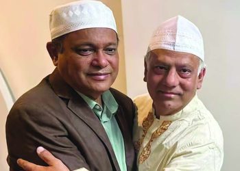 লন্ডনে ঈদের জামাতে প্রকাশ্যে হাছান মাহমুদ