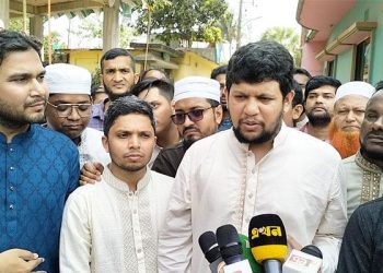 চরমপন্থার সুযোগ কাউকে নিতে দেওয়া হবে না: মাহফুজ আলম
