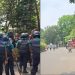 জবি শিক্ষার্থীদের ছত্রভঙ্গের চেষ্টায় টিয়ারশেল-সাউন্ড গ্রেনেড নিক্ষেপ