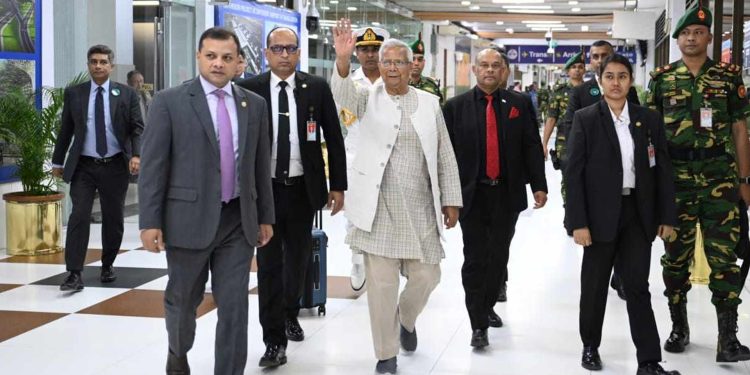 জাপান পৌঁছেছেন প্রধান উপদেষ্টা