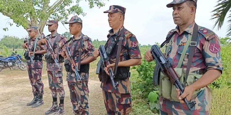 ‘পুশ ইন’ ঠেকাতে সীমান্তে বিজিবির টহল জোরদার