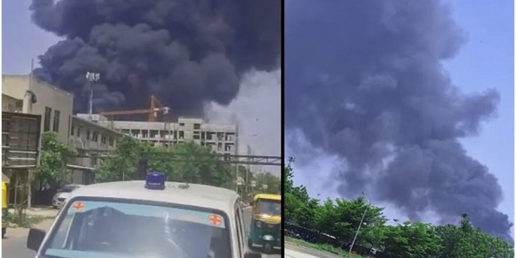 ভারতে যাত্রীবাহী বিমান বিধ্বস্ত, বহু হতাহতের শঙ্কা