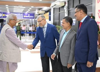 জাপান সফর শেষে দেশে ফিরলেন প্রধান উপদেষ্টা