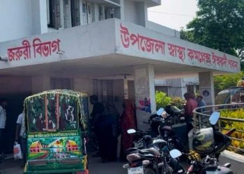 মটরসাইকেলে কভার্ড ভ্যানের ধাক্কা, মা-মেয়েসহ নিহত ৩