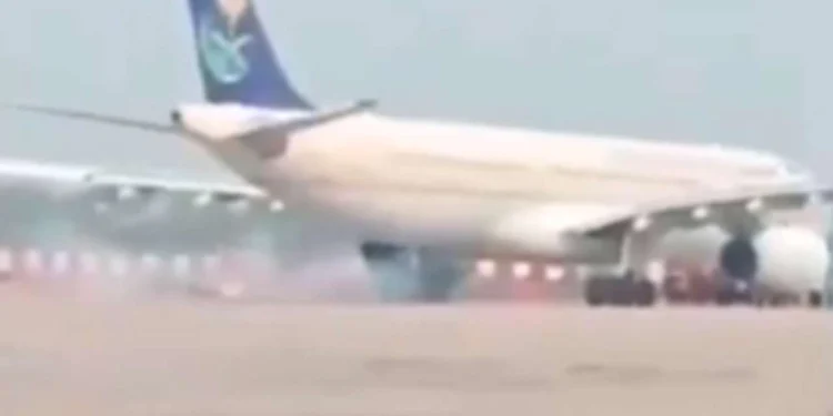 ভারতে আবারও বিমানে আগুন