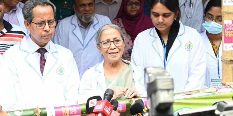 দেশে পর্যাপ্ত আছে, পার্শ্ববর্তী দেশের গরু প্রয়োজন নেই : প্রাণিসম্পদ উপদেষ্টা