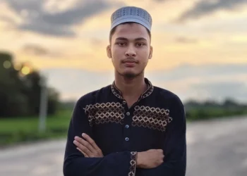 ১৫ বছর পরে দেশে এসেও ছেলের সঙ্গে দেখা হলো না বাবার