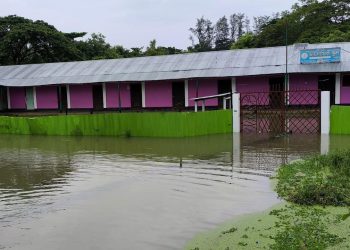 নোয়াখালীতে এখনো পানিবন্দি ১৭ হাজার পরিবার