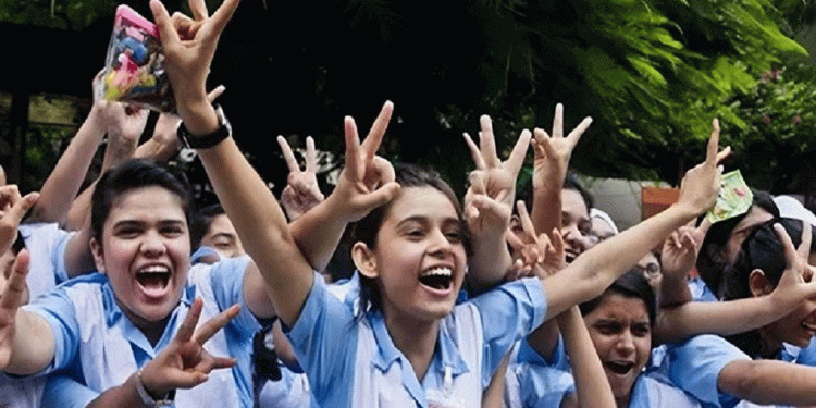 জিপিএ ৫ পেয়েছে ১ লাখ ৩৯ হাজার ৩২ শিক্ষার্থী