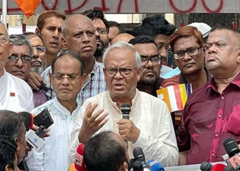শেখ হাসিনাকে কেন পুশ ইন করছে না ভারত, প্রশ্ন রিজভীর