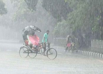 সক্রিয় মৌসুমী বায়ু: সারা দেশে হালকা থেকে ভারী বৃষ্টির সম্ভাবনা