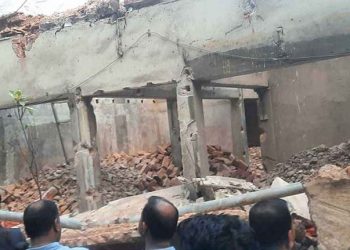 নেত্রকোনায় ভবন ভাঙার সময় দেয়াল ধসে ৩ শ্রমিকের মৃত্যু