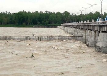 ফের বিপৎসীমার ওপরে তিস্তার পানি, খুলে দেওয়া হয়েছে সব জলকপাট