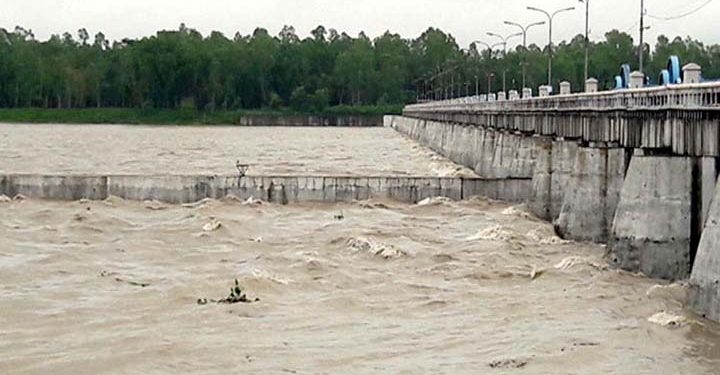 ফের বিপৎসীমার ওপরে তিস্তার পানি, খুলে দেওয়া হয়েছে সব জলকপাট
