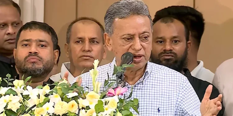 সংসদের বাইরে সংবিধান সংশোধনের কোনো সুযোগ নেই: আমীর খসরু