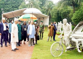 ‘জুলাই স্মৃতি জাদুঘর’ পরিদর্শন করলেন প্রধান উপদেষ্টা